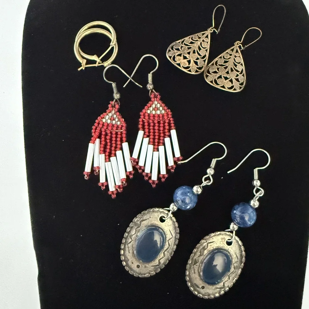 Western‎ Earring Lot Costume Estate Sale Bundle Beaded Chunky Dainty 4 Pairs